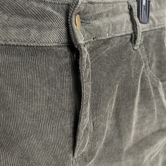 Corduroy Hunter Green miniskirt, Sz 2, 💥HP 11/9 - Picture 4 of 8